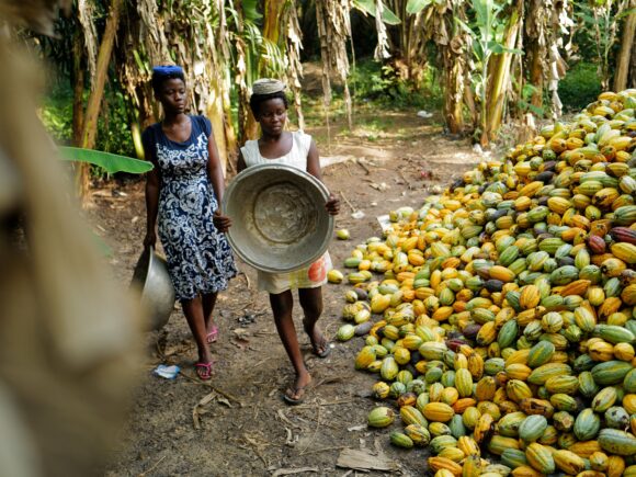 Ghana’s ratings are raised to “B-” by Fitch, bringing it closer to investment grade