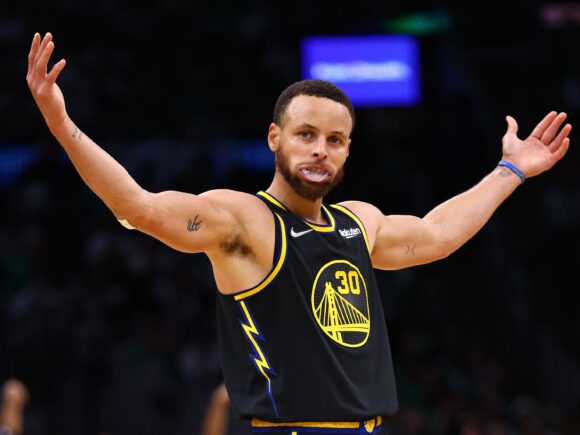 NBA Player Steph Curry Admits to Having Impostor Syndrome