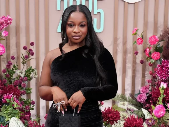 Reginae Carter Responds to “Tha Carter VI” Criticism by Supporting Father Lil Wayne