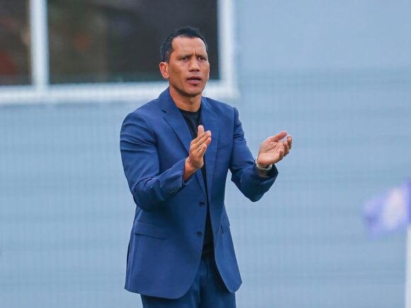 Davids wins coach of the month in the Tanzanian Premier League