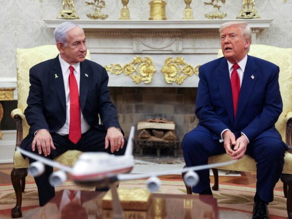 Trump denounces the corruption trial of Netanyahu and declares that the US will not tolerate judicial meddling