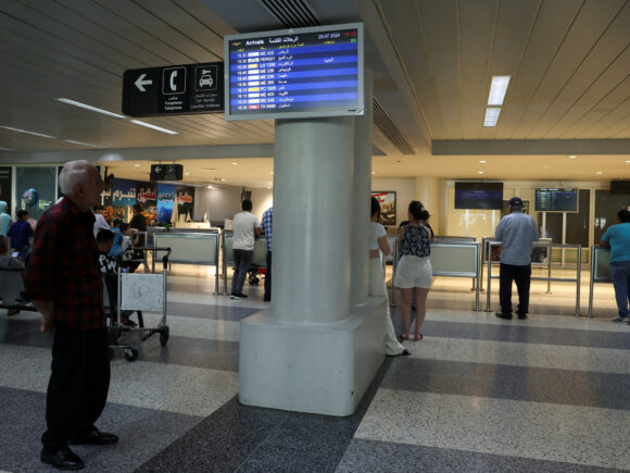 Iran Closes Airspace After Israeli Strikes, Putting Middle East Aviation in Chaos