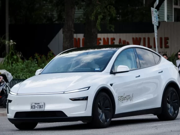 Tesla launches a robotaxis test in Texas