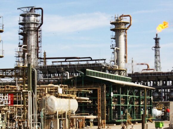 Oil declines due to worries about tariffs and predictions of increased OPEC+ supply