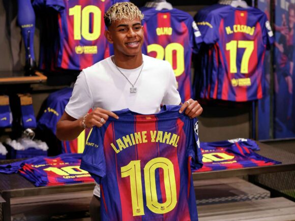 Yamal will be the next player from Barcelona to wear the number 10 jersey