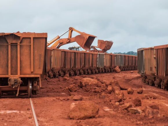 Guinea exports 99.8 million tons of bauxite, up 36%, due to demand from China