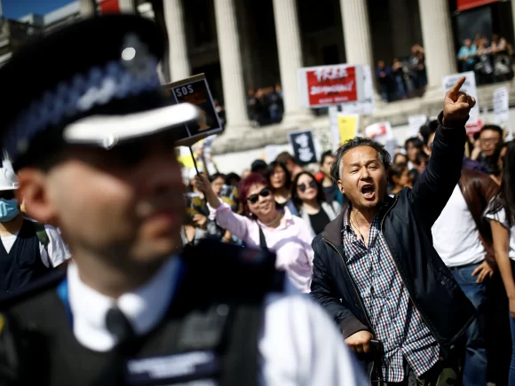 The UK criticizes Hong Kong for offering bounties on activists amid growing concerns over the extradition agreement
