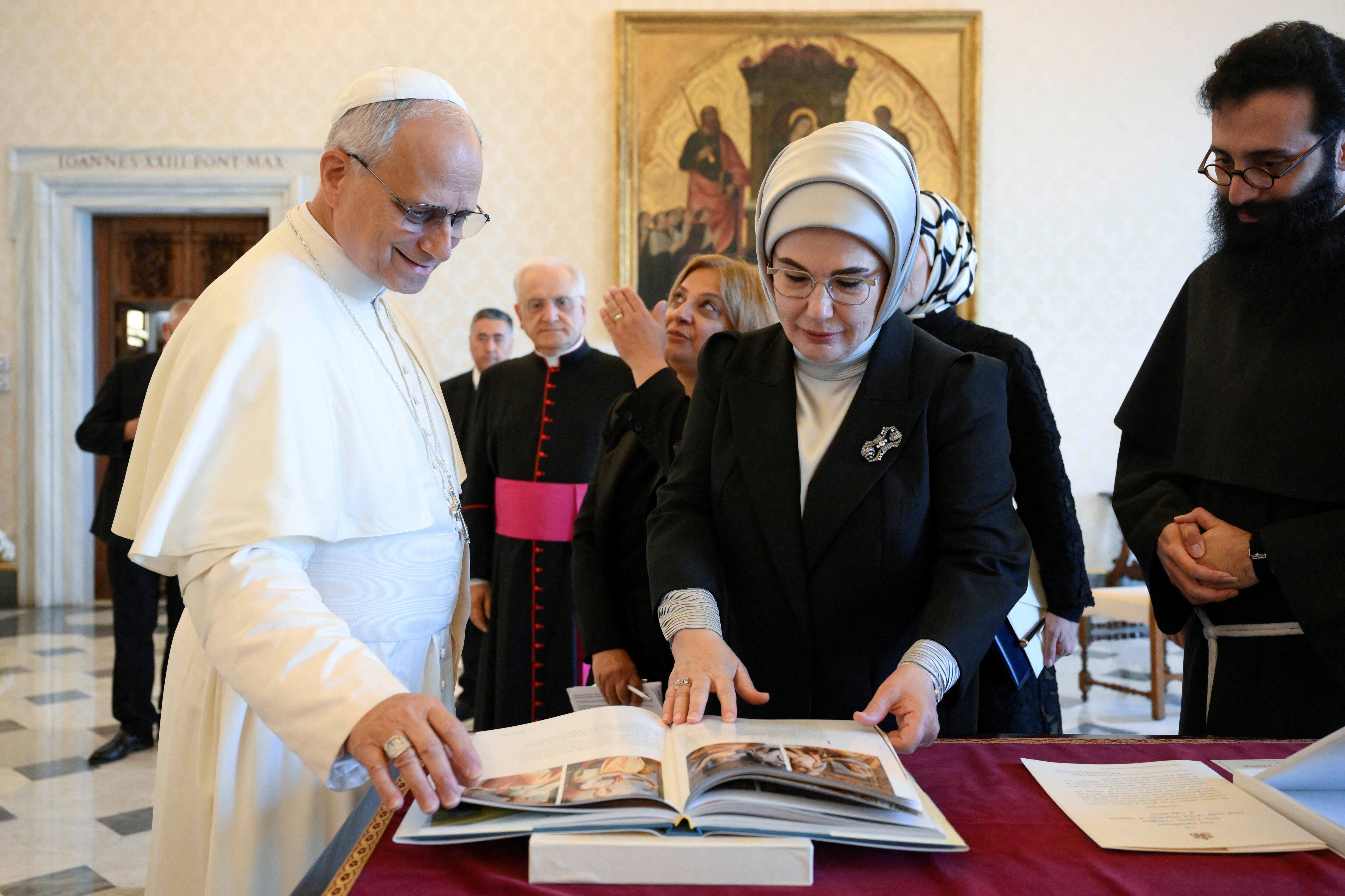 Pope Leo Makes Indications About His November Visit to Turkey While Meeting With The Turkish First Lady