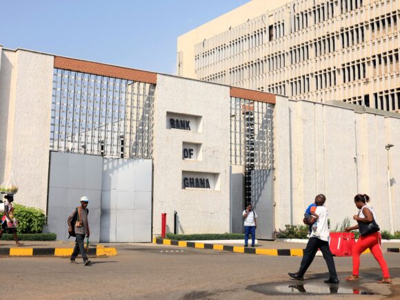 The Ghanaian central bank observes economic recovery but does little in response to the MPC emergency