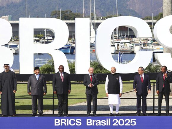Trump threatens pro-BRICS countries with a 10% tariff
