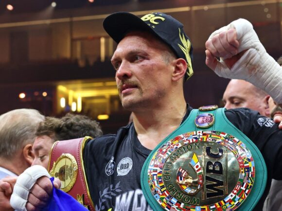 Oleksandr Usyk Dominates Daniel Dubois to Reclaim Undisputed Title