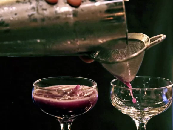 Kuwait Reports Outbreak of Methanol Poisoning: 21 People Lose Vision, 13 Die