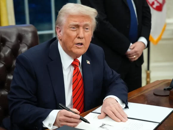 Trump cuts DC security funding by 44% even though he says crime is “completely out of control”