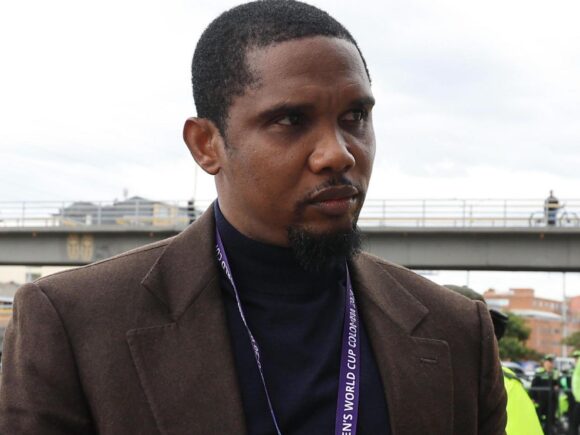 Eto’o gets very angry about being banned from a dressing room in Cameroon