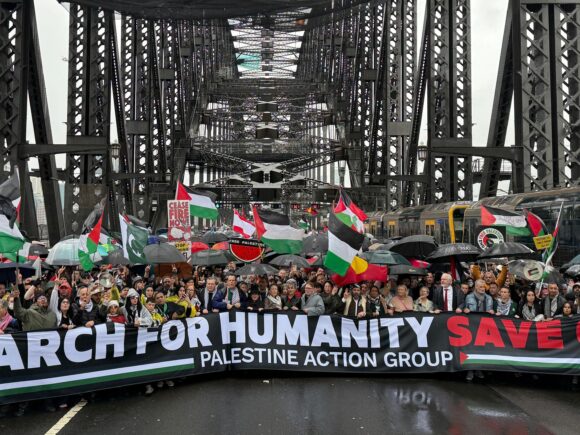 Thousands Gather on Sydney Harbour Bridge for Historic Gaza Protest Following Court Victory