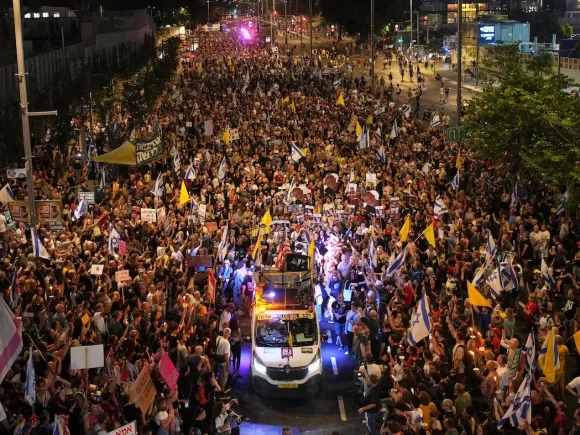 More Than 100,000 Demonstrates in Tel Aviv Against Netanyahu’s Plan to Escalate Gaza