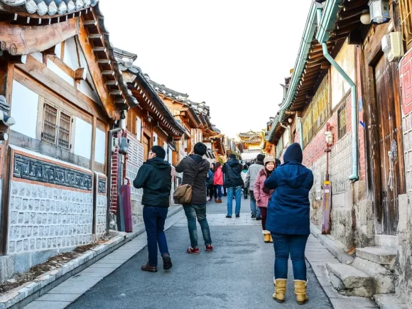 APEC Summit: South Korea Offers Chinese Tourist Groups Temporary Visa-Free Entry