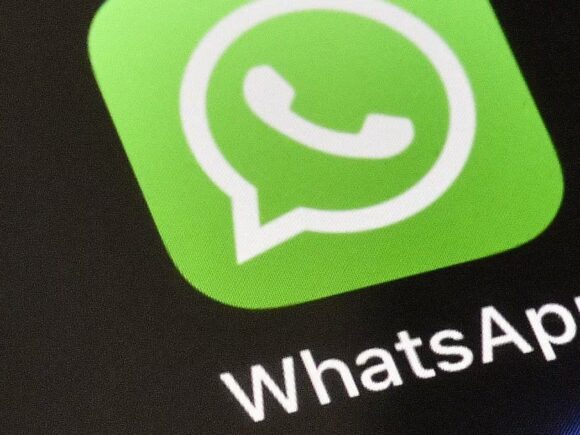 WhatsApp claims that Moscow is preventing secure communication as Russia tightens its control over the internet