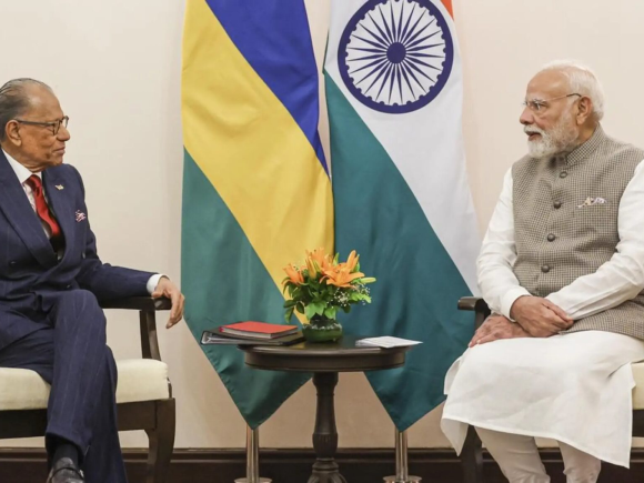 India promises to provide Mauritius with $680 million in economic assistance