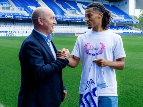 Deal finalized: Ivorian star ties with French Ligue 1 team