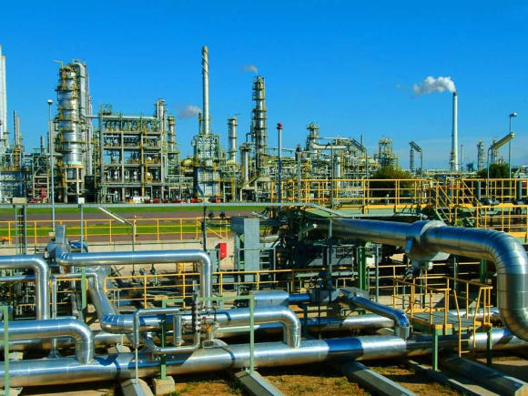 The Dangote refinery in Nigeria reports layoffs and claims sabotage
