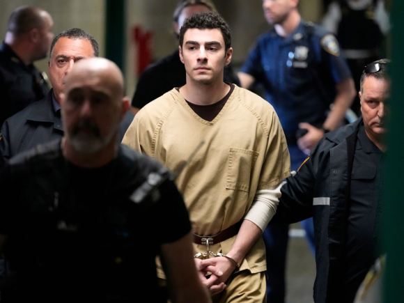 Lawyers for Luigi Mangione ask the judge to stop the death sentence for the murder of the insurance CEO