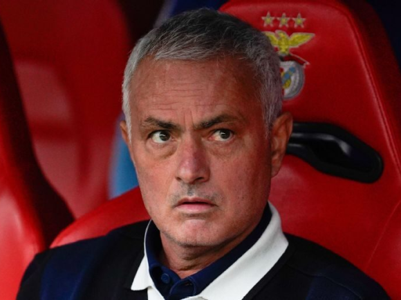 Mourinho has a solid winning start at Benfica