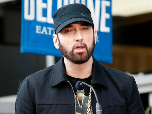 Eminem is said to be seeking support from his close friends as he explores the possibility of finding love again
