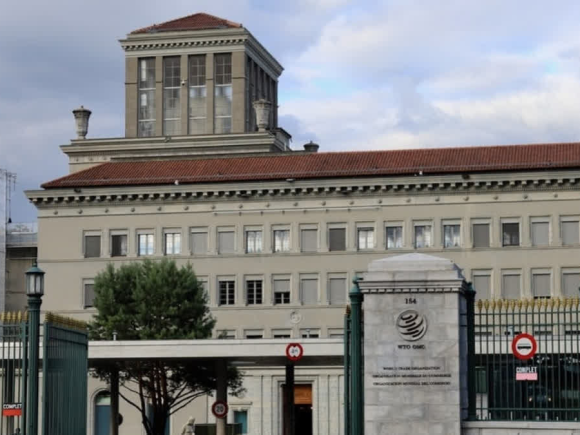 WTO Raises Forecast for 2025 Trade Growth to 2.4% from 0.9%, Pointing to AI Boom and Robust Developing-World Trade