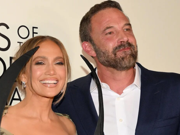 Ben Affleck and Jennifer Lopez won’t be having a “romantic reunion”