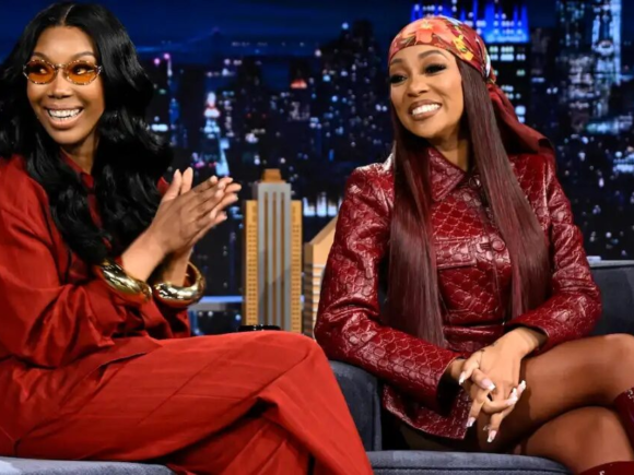 Say a prayer! Monica Heartily Ends The Boy Is Mine Tour Concert in Chicago Early After Brandy Hurries Offstage During Song