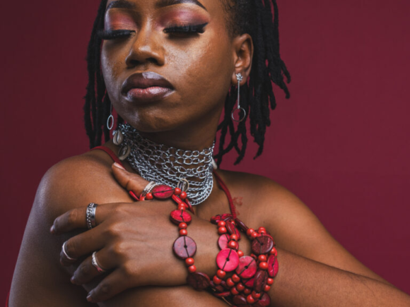 Njerae comes back with a surprise EP called “Four Letter Word (Deluxe)”