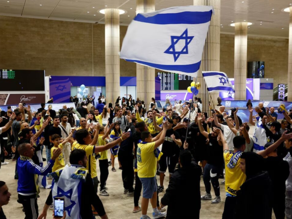 UK pledges to take efforts to permit Maccabi supporters to attend game