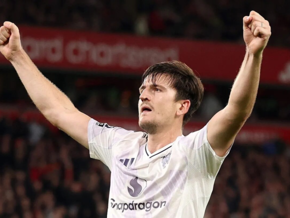 Man United defeats Liverpool 2-1 at Anfield thanks to Maguire’s late header