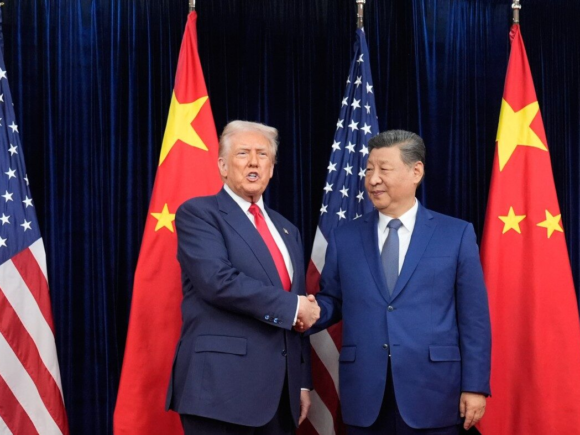 Trump talks with Xi and lowers tariffs on China, ending the “rare earths roadblock”