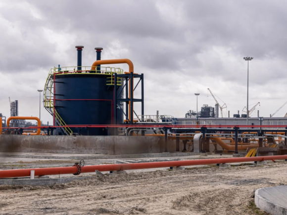 Nigeria’s Dangote Refinery claims that high prices, not flaws, are to blame for the decline in oil intake