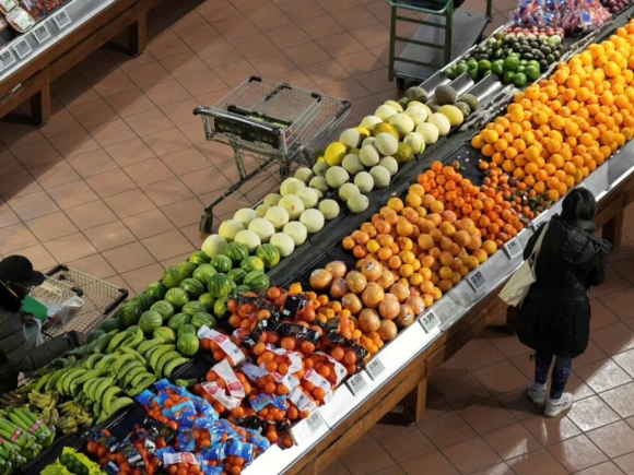 The US government will stop paying food aid in November due to the ongoing shutdown