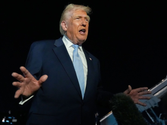 Trump calls Democratic lawmakers’ warnings to troops “punishable by death” and accuses them of sedition