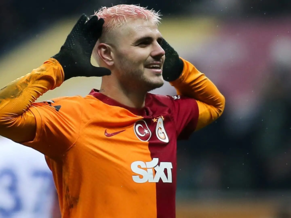 Numerous offers are available from the forgotten Mauro Icardi