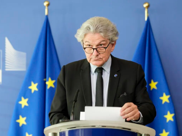 US Bars Activists And Former EU Commissioner For Alleged Social Media Censorship Effort