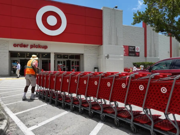 Target is under pressure from activist investors as sales decrease, according to FT
