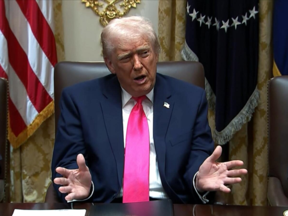 Trump says Somalis shouldn’t be in the US while ICE targets a community in Minnesota