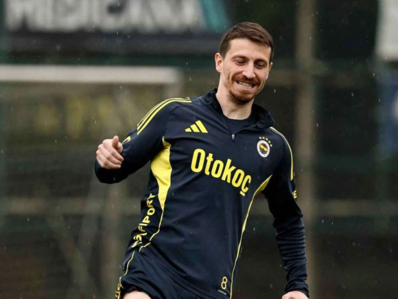 Turkish Police Raid Homes in a Betting Scandal, Detaining Fenerbahce Captain