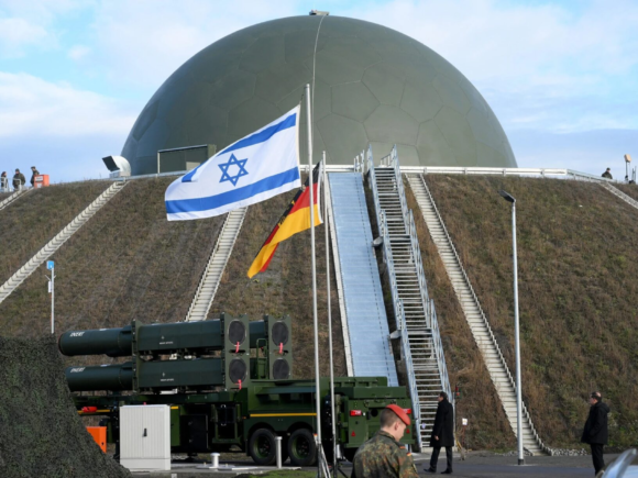 Israel Signs Record Export Agreement With Germany to Deliver Arrow 3 Missile Defense System
