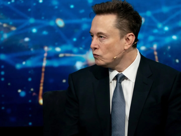 Musk disputes rumors that SpaceX is worth $800 billion