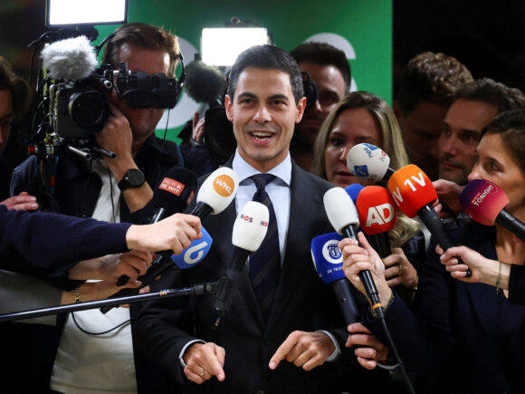 Dutch lawmakers agree on a rare minority government, according to NOS