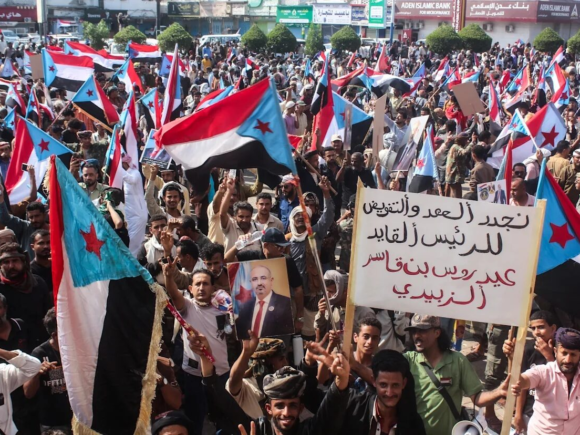 Thousands turn out to support the largest separatist organization in Yemen