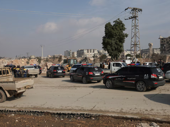 Syrian army advances into the Aleppo area after Kurdish groups refuse to leave