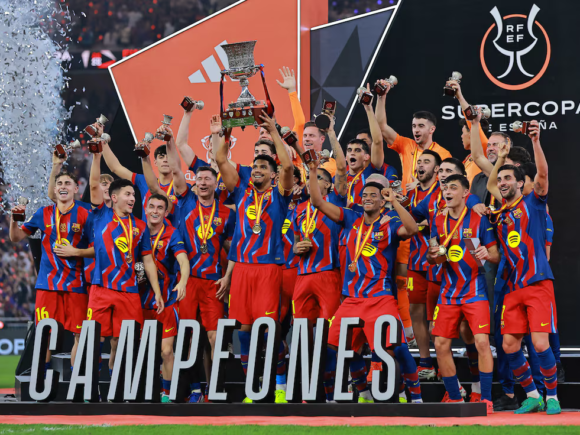 Barcelona defeats Real Madrid in the intense Spanish Super Cup final thanks to two goals from Raphinha