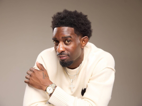 Desi Banks claims that after Google closed an ad account connected to the Israeli movement, he was set up